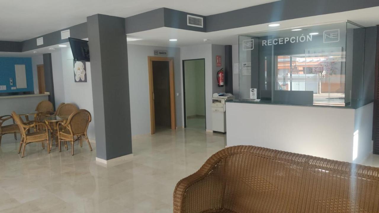 Hotel Nuevo Espartinas Exteriör bild