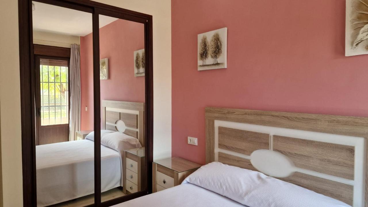 Hotel Nuevo Espartinas Exteriör bild